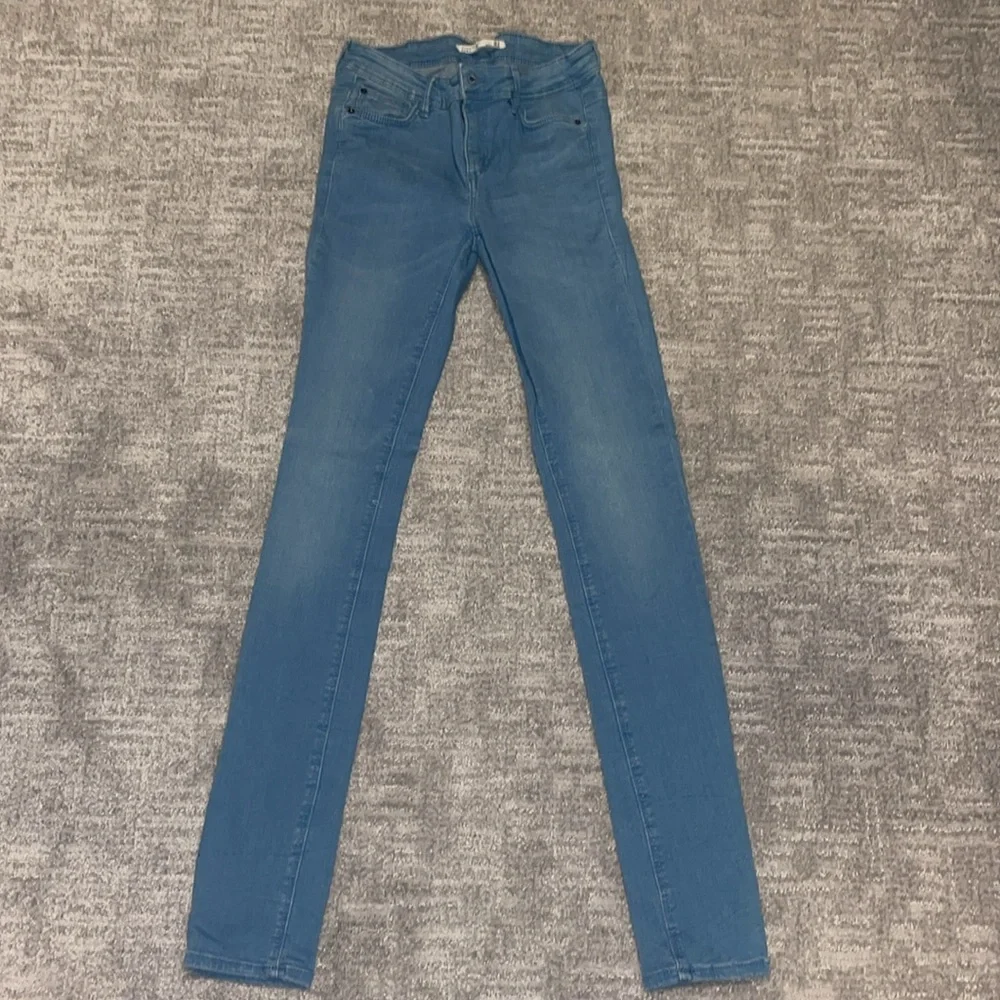 4 PAIRS OF ZARA TARAFLUC JEANS! Perfect condition! Size 4/6! - Picture 16 of 17